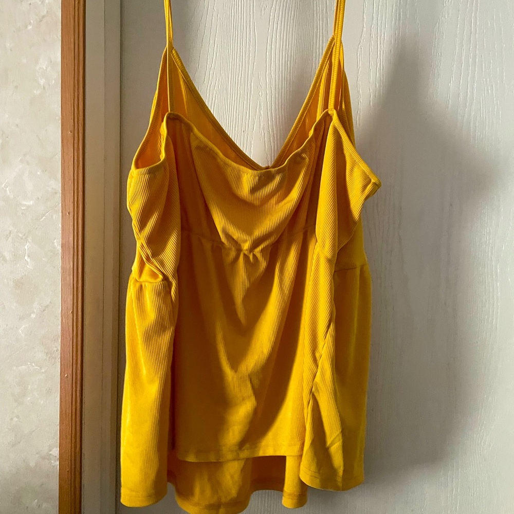 Yellow flow type crop top